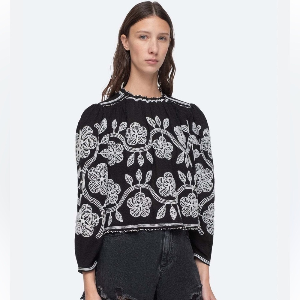 Sea New York Black Top With White Floral Embroidery